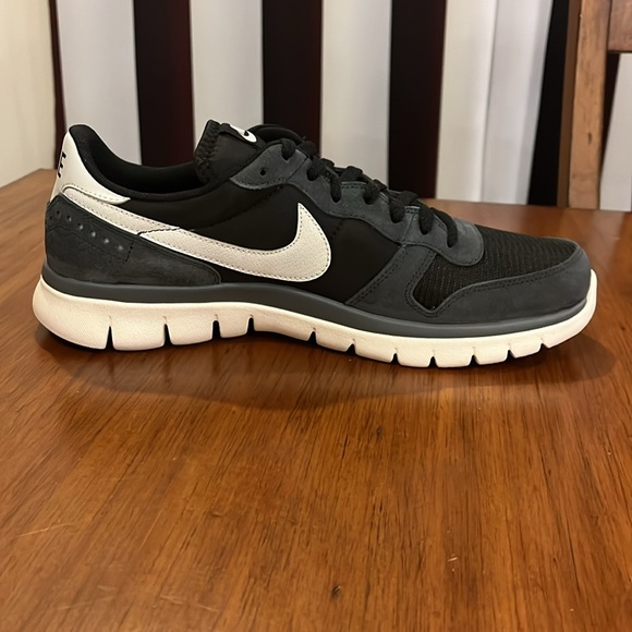 Nike Flex BRS Shoes Sneakers new 637458 001 Mens Size 8.5